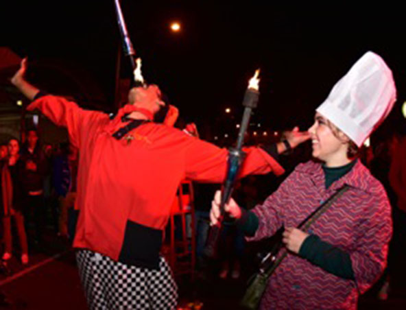 Melbourne Roving Entertainer Flambe